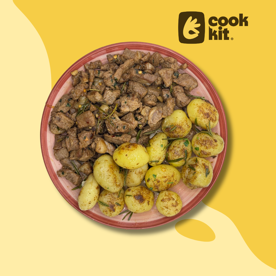 Garlic Butter Steak Bites with Roasted Potatoes